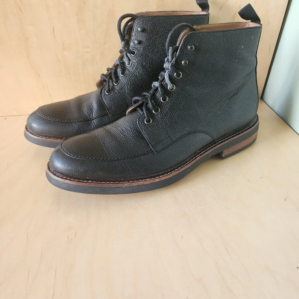 Clarks dress boots black sz 10 textured‎ leather A19